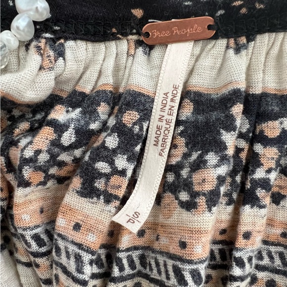 Free People Paisley Print Scoop Back T-Shirt Size Small - Picture 5 of 7